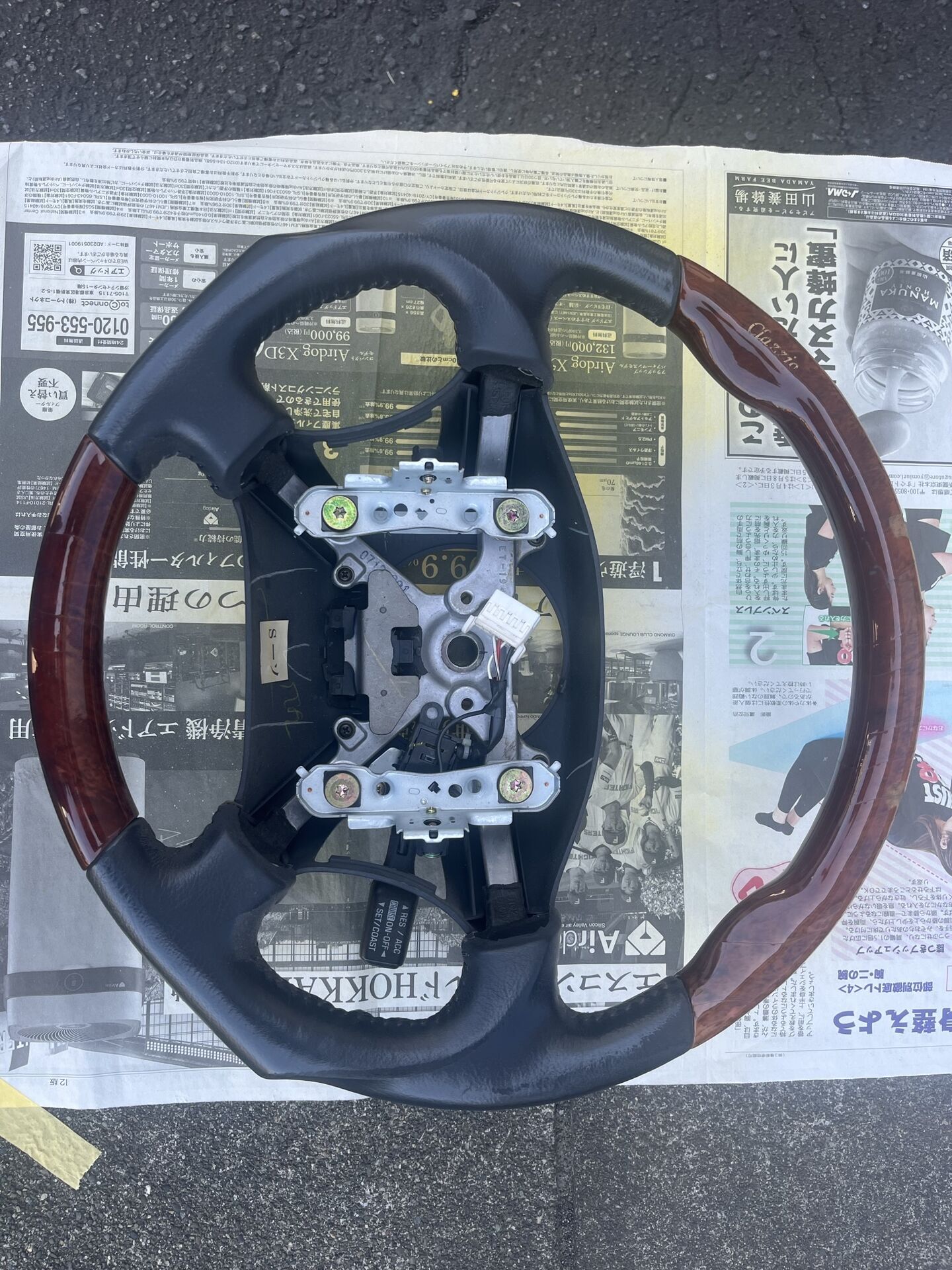 車ののウッドステアリングの補修からトータルリペアくさかにお任せください！札幌市、北広島市近郊で承っております。