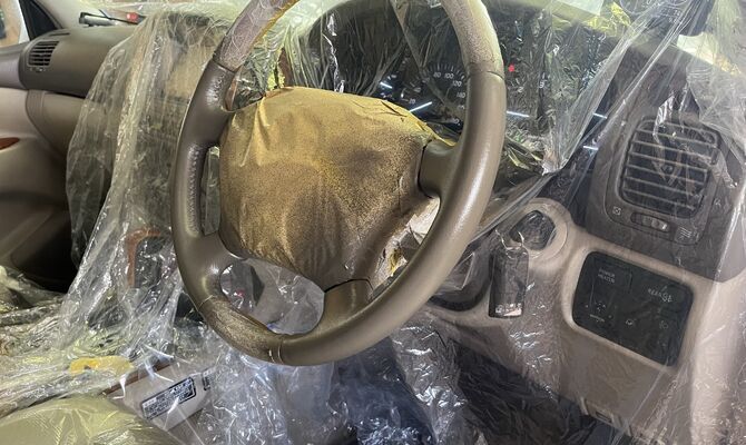 車のステアリング擦れリペアならトータルリペアくさかにお任せください！札幌市、北広島市で承っております。