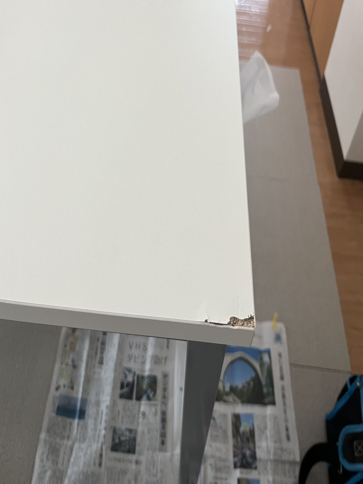 テーブルの天板の欠けの補修はトータルリペアくさかにお任せください！札幌市、北広島市近郊で承っております。
